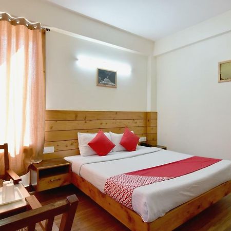 Oyo 13741 Rockwood Bnb Manāli Exterior foto