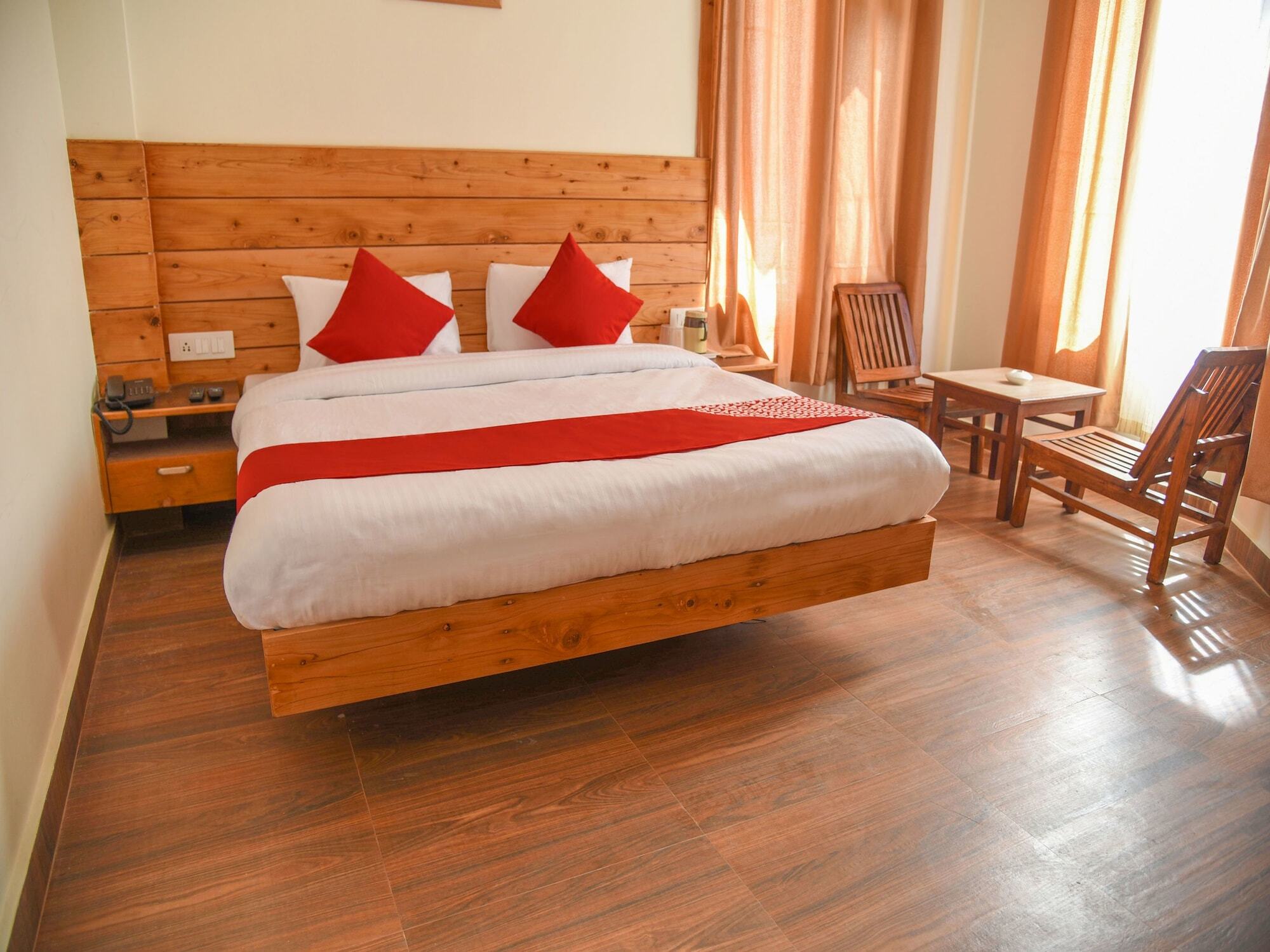 Oyo 13741 Rockwood Bnb Manāli Exterior foto